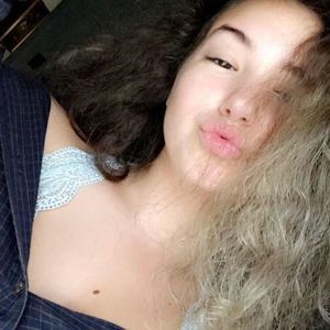 Meet your Posher, Felicia